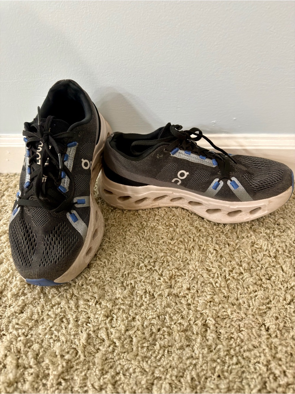 On Running Women's Size 8.5 Cloudeclipse Black/White Running Shoes